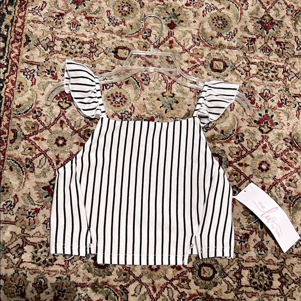 Fantastic Fawn Baylee Striped Black and White Top Size Small New
